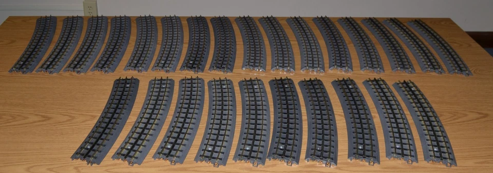 MTH Realtrax O-82 curve 40-1082 (16 pieces)  & O-72 curve 40-1010 (10 pieces) - Image 1 of 4