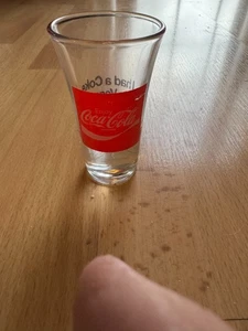 Coca-Cola Coca-Cola - Medio litro 16,9 FL OZ devolución para depósito botella de vidrio - Imagen 1 de 1