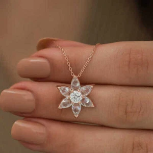 Collana donna elegante placcata oro rosa 925 kt floreale - regalo perfetto per lei - Foto 1 di 3