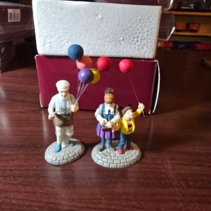 BALLOON SELLER Department 56 Heritage Village Disney Parks Village Series MINT!! - Picture 1 of 5