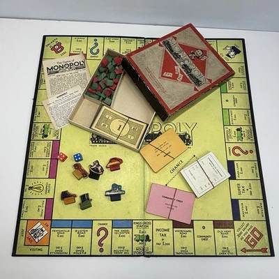 MONOPOLY c. 1947-55 UK Good Condition 19" Vintage Board Wooden & Card Counters - Image 1 of 4