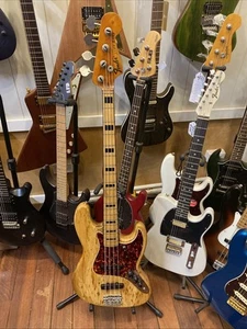 Fender Jazz Bass 1972 - Picture 1 of 5