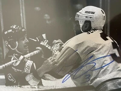 Foto de pelea de hockey firmada por Grant Jennings 8x10 - NHL Penguins Rangers Adam Graves Foto 1 de 2