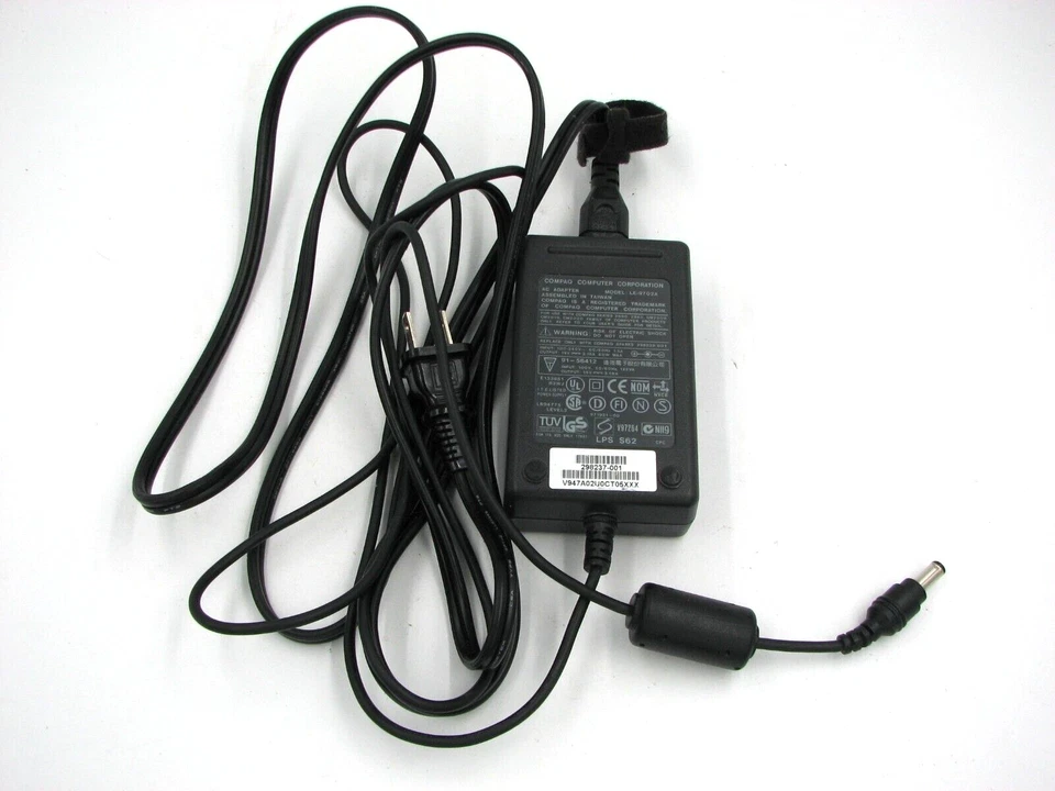 Compaq LE-9702A 19V 3.16A 60W 60/50Hz AC Adapter Power Supply Charger  - Image 1 of 1