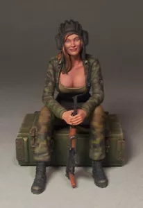 Figuras de soldados de resina 1:35 modelo Segunda Guerra Mundial mujer soldado soviética NO 329 - Imagen 1 de 1