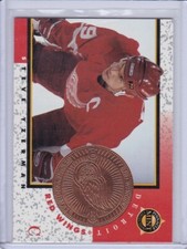 Steve Yzerman 1997 Pinnacle Mint Bronze Hockey Card 5 Grade MT