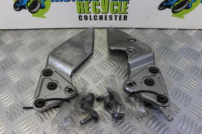 Suspensiones reposapiés delantero Suzuki GSF 600 Bandit GSF600 2000 a 2004 B151 Foto 1 de 4