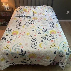 Land of Nod Kids Floral Star Gazing Constellation Patterned Quilt Set- Full - Picture 1 of 12