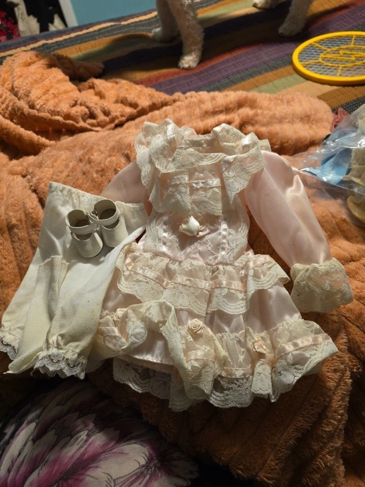 Ropa vintage para muñeca de porcelana de 11 pulgadas, chaqueta, vestido, zapatos sin hebillas Foto 1 de 4