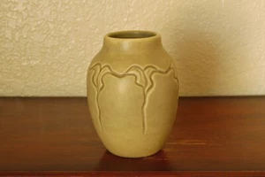 Near-Mint Rookwood Arts & Crafts Z-Line Vase "IV" 1904 #35DZ Incised Mat Design - Picture 1 of 10