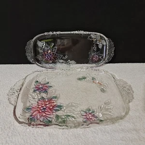 2 plateaux en verre sculpté à décor de fleurs - XXe - Bild 1 von 13