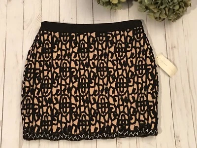 Endless Rose embroidered lace detailed skirt NWT NEW SMALL REVOLVE NORDSTROM Foto 1 de 2