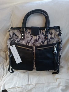 Aimee Kestenberg Road Trip Nylon/Cuero Convertible Bandolera Bolso Mochila  - Imagen 1 de 4