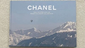Chanel Fall-Winter 2021/22 Ready-To-Wear Collection Look Book - Picture 1 of 2