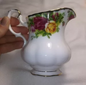 Royal Albert Bone China Rose Flower Old Country Roses Creamer Holds - Picture 1 of 8