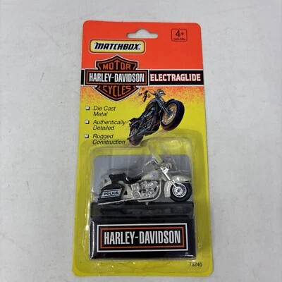 NEW 1993 Matchbox Harley Davidson 1:18 Electraglide Police Motorcycle Die Cast  - Image 1 of 4