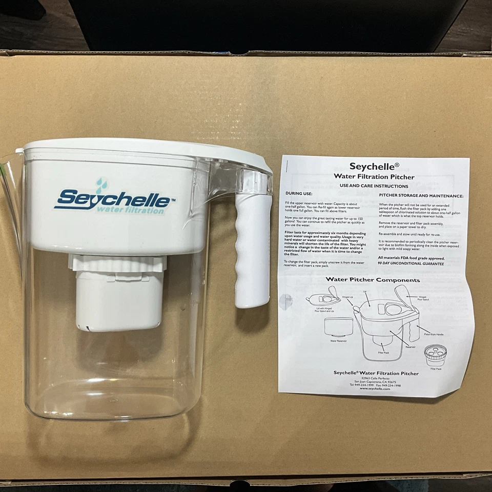 Seychelle Water Filtration Pitcher 64oz. - With Filter & Instructions - Prepper - Image 1 of 4
