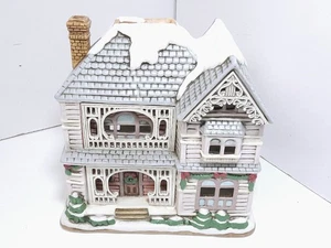 Casa iluminada Lefton Colonial Village Mark Hall 1992 cerámica pintada a mano - Imagen 1 de 16