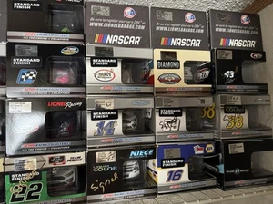 Lionel Nascar 1/24 Random - Sale - Signed Autographed - ***READ DESCRIPTION*** - Picture 1 of 13