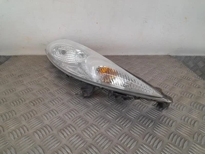 Faro delantero derecho O/S Nissan Juke MK1 2010-2016  Foto 1 de 4