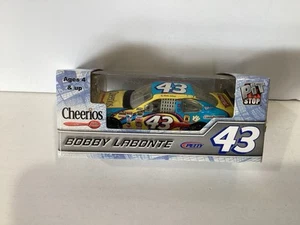 1/64 Motorsports Authentics #43 Bobby Labonte Cheerios Dodge Avenger CoT - Picture 1 of 1