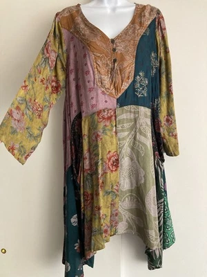 Vestido túnica Sacred Threads multi patrón retazos bohemio dobladillo mordedura de tiburón S/M Foto 1 de 4