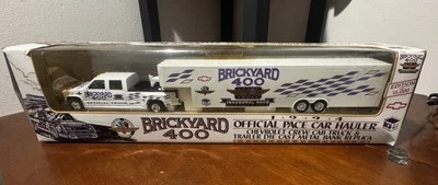 1994 Brickyard 400 Official Pace Car Hauler-Collectors Edition - (1de 15000) - Imagem 1 de 4