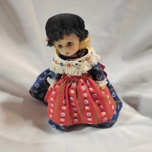 Vintage Madame Alexander Puppe International Serie deutsche 8 Zoll Puppe mit Ständer - Bild 1 von 3