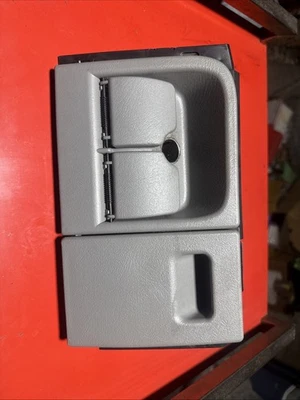 CHEVY GMC C/K TRUCK SUBURBAN SILVERADO TAHOE YUKON ASHTRAY POWER PORT 95-99 - Image 1 of 4