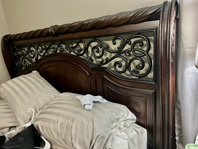 Cama King California y colchón King California Foto 1 de 4