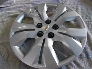 2011 Chevrolet CRUZE 16" Hubcap Wheelcover OEM 9598792 Factory Original - Picture 1 of 1