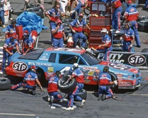Impresión fotográfica 8x10 STP Dodge Richard Petty Martinsville Speedway 1987 - Imagen 1 de 1