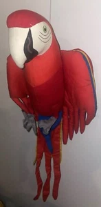 "Pelpa de peluche vintage Angelitos colgante guacamayo rojo loro pájaro de El Salvador 29""" - Imagen 1 de 15