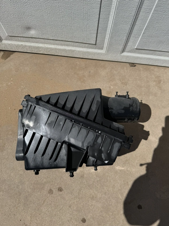 GMC Sierra 1500 2014 caja de filtro de aire Foto 1 de 4