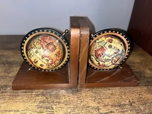 Old World Globe 1970's era Pair of Bookends Globes Spin vintage, brass & wood - Picture 1 of 2