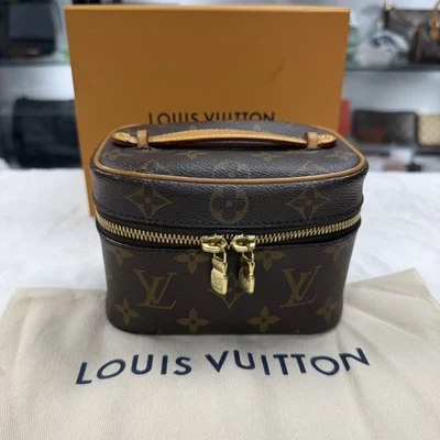 Bonito estuche tocador Louis Vuitton nano monograma caja LV BOX Foto 1 de 4
