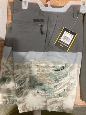 Pantalones cortos de pesca híbridos Realtree Performance para hombre pequeños 28-30 Foto 1 de 2