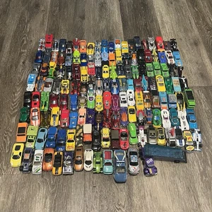 Hot Wheels Matchbox Maisto Lot of 150 Plus Loose Cars Vintage - Picture 1 of 10