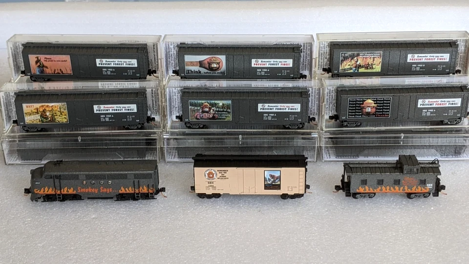 Micro Trains SMOKEY BEAR Forest Fire Prevention N Scale Train Set w/ Locomotive - Image 1 of 4