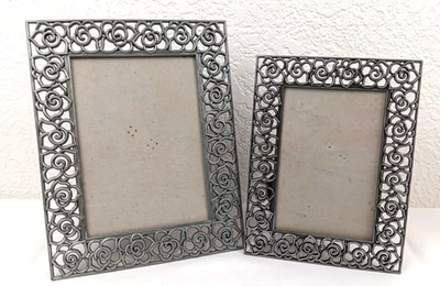 2 peltres a juego? Marcos de fotos de metal calados flores de rosas 5x7 y 4x6 Foto 1 de 4