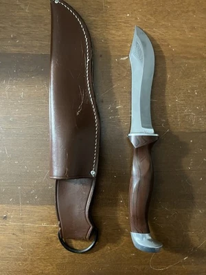 Vintage Cutco USA 1765 Explorer 10.37" Fixed Blade Hunting Knife - Image 1 of 4