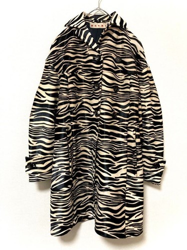 OFF WHITE Cappotto Marni in pelle di vitello Kinari (bianco sporco) × nero con stampa zebrata 