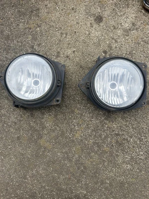 Conjunto de faros, luz antiniebla, señal de giro y marcador lateral Hummer H3 2006 OEM Foto 1 de 4