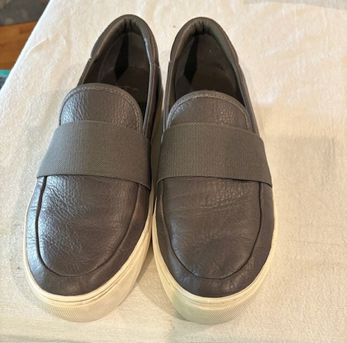 Mocassini grigi Uggs con taglia 9 5