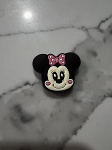 Minnie Mouse Chibi Schleife Schuh Kroko Anhänger - Kostenloser Versand Brandneu USA - Bild 1 von 1