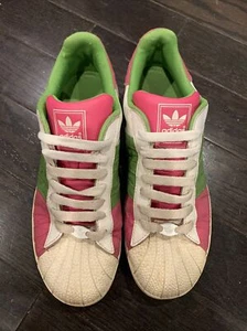 Shell Toe Adidas mens 7 womens 9 hot pink green - Picture 1 of 8