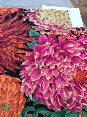 Colectivo de barril de café. Crisantemo japonés de Philip Jacobs. Foto 1 de 3