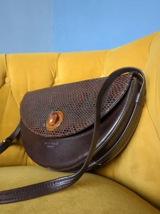 RARE Vintage 90s Mock Crocodile Brown Italian Leather Half Moon Cross Body Bag - Bild 1 von 17