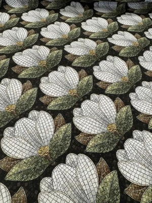 Magnolia - Estilo vitral de Northcott 100 % tela de algodón - Art Nouveau Foto 1 de 3