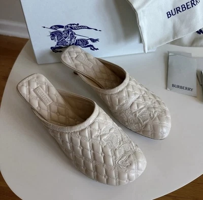 Auténticas mulas acolchadas bordadas Burberry Foto 1 de 4